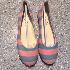 NWT size 7 Pink and blue  Lillybee flats